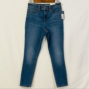 Universal Threads High Rise Skinny Jeans